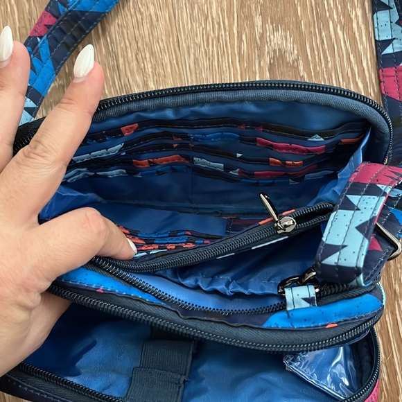 LUG Roundabout Aztec Convertible Wallet Wristlet Crossbody Belt Bag - Picture 8 of 8